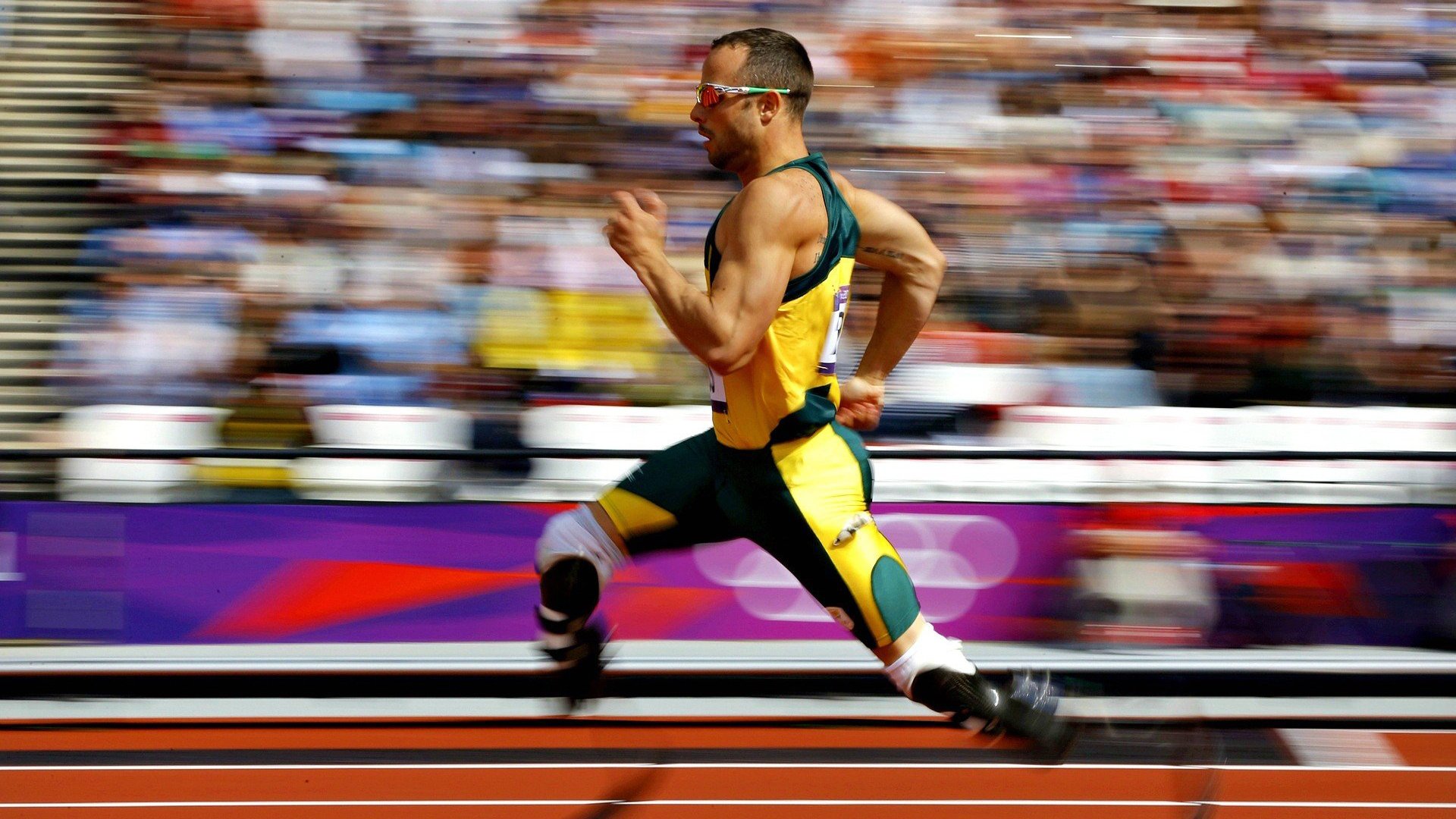 开云 官网 入口-车手私生活揭秘：生活中的他们比赛中更精彩，车手jason